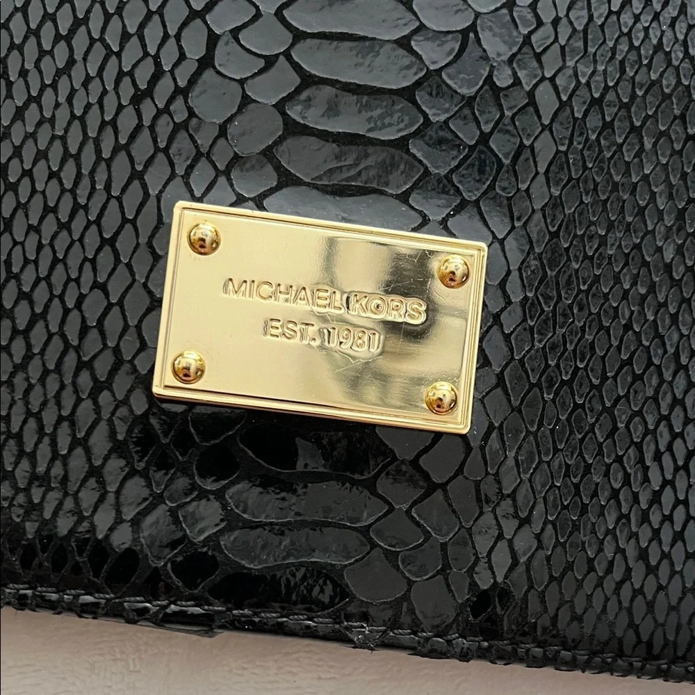 Michael Kors Black Embossed Tablet Cover bin 34